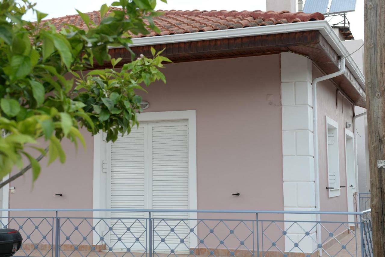 Patras Cozy Lodge Екстер'єр фото
