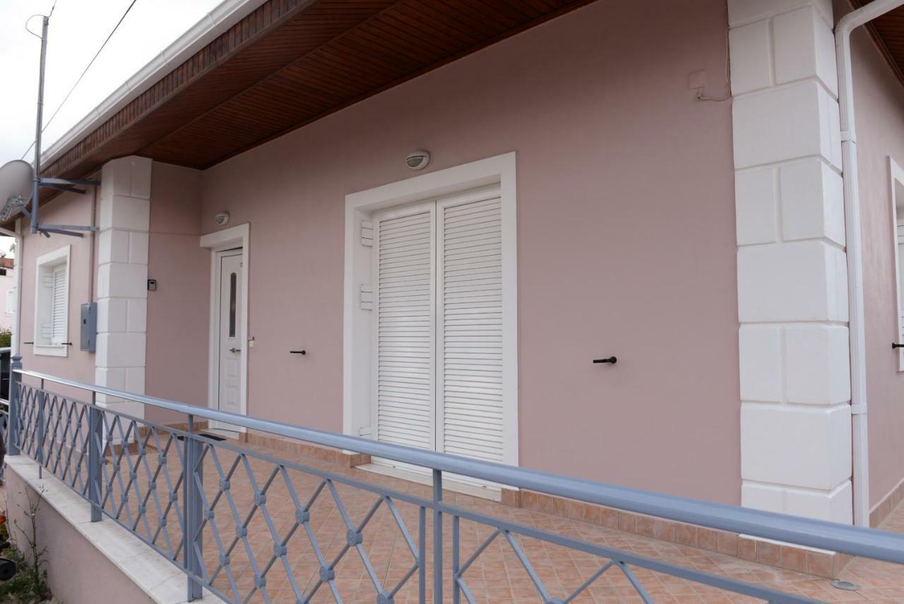Patras Cozy Lodge Екстер'єр фото