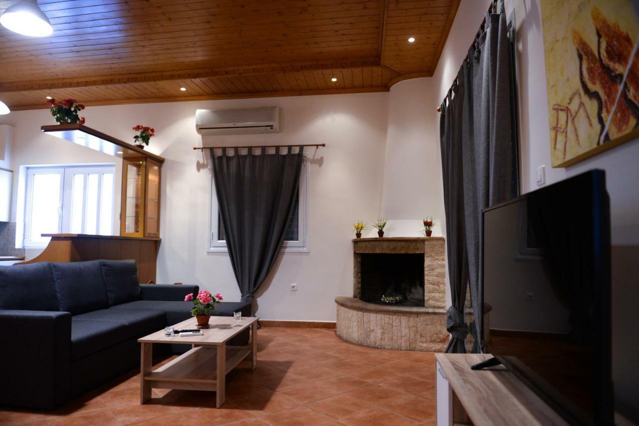 Patras Cozy Lodge Екстер'єр фото